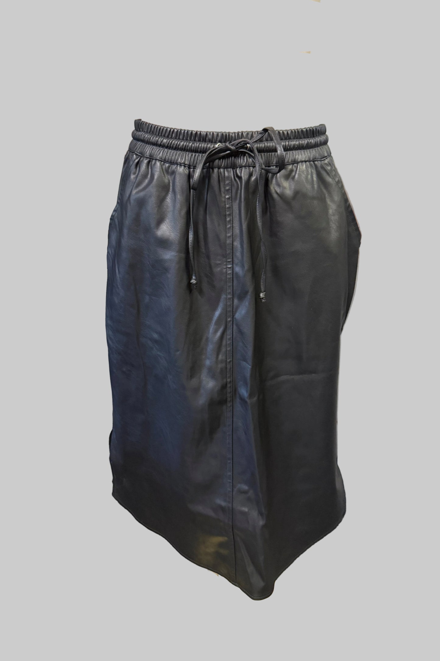 Decjuba Black Skirt Size L