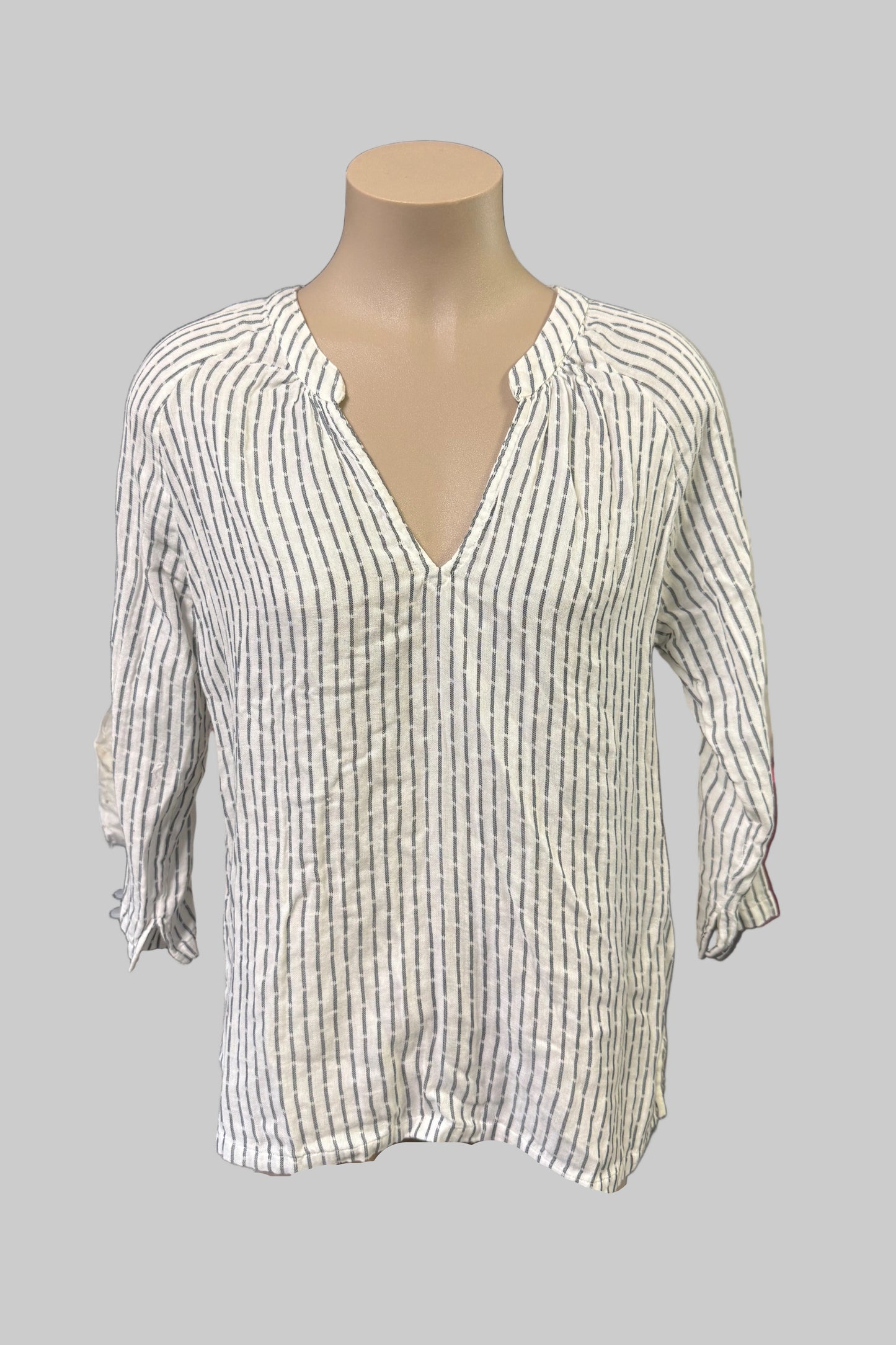 Velvet by Graham & Spencer Top Size M