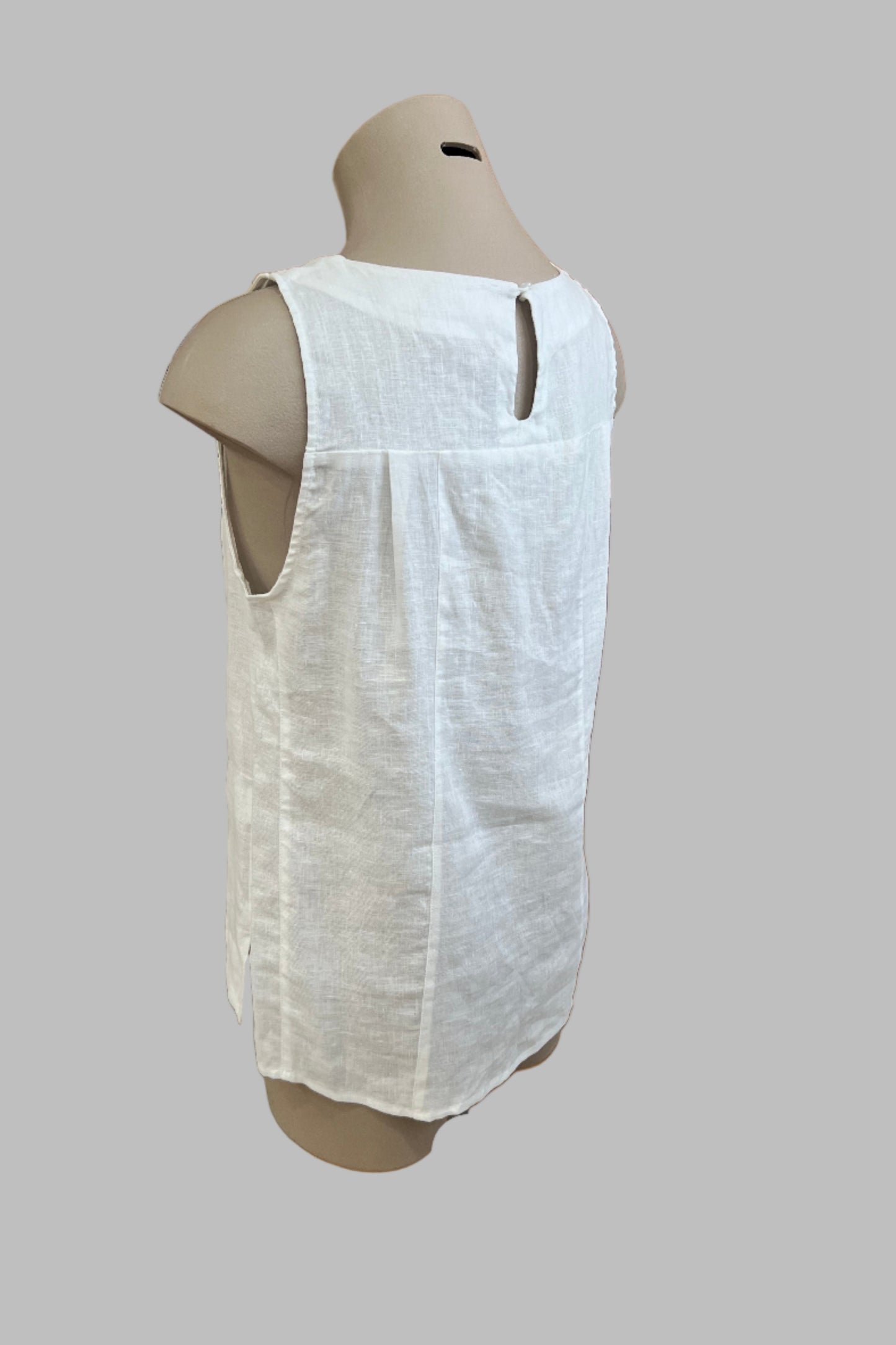 D.mica White Top Size 10