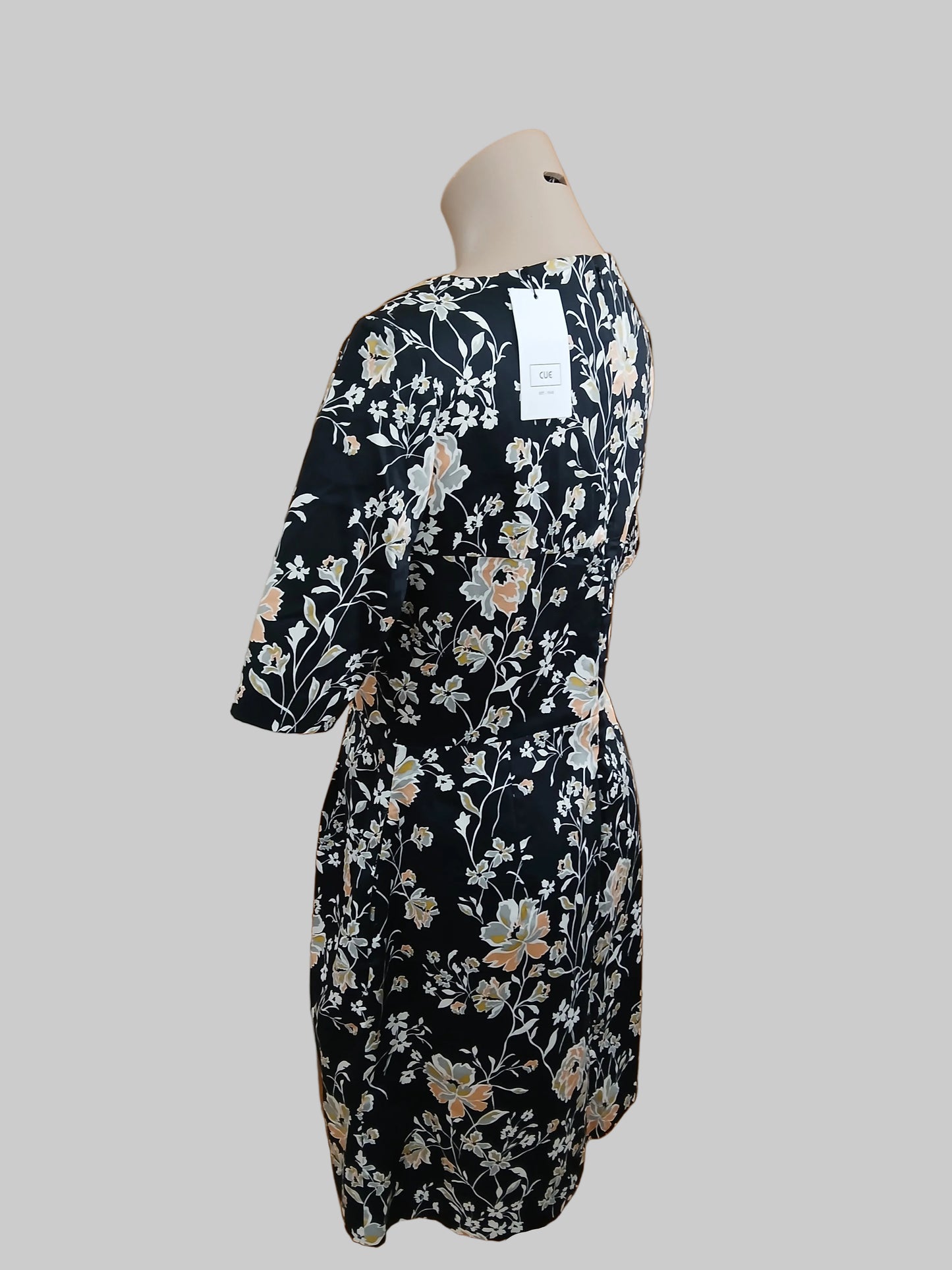 Cue Dress Size 12