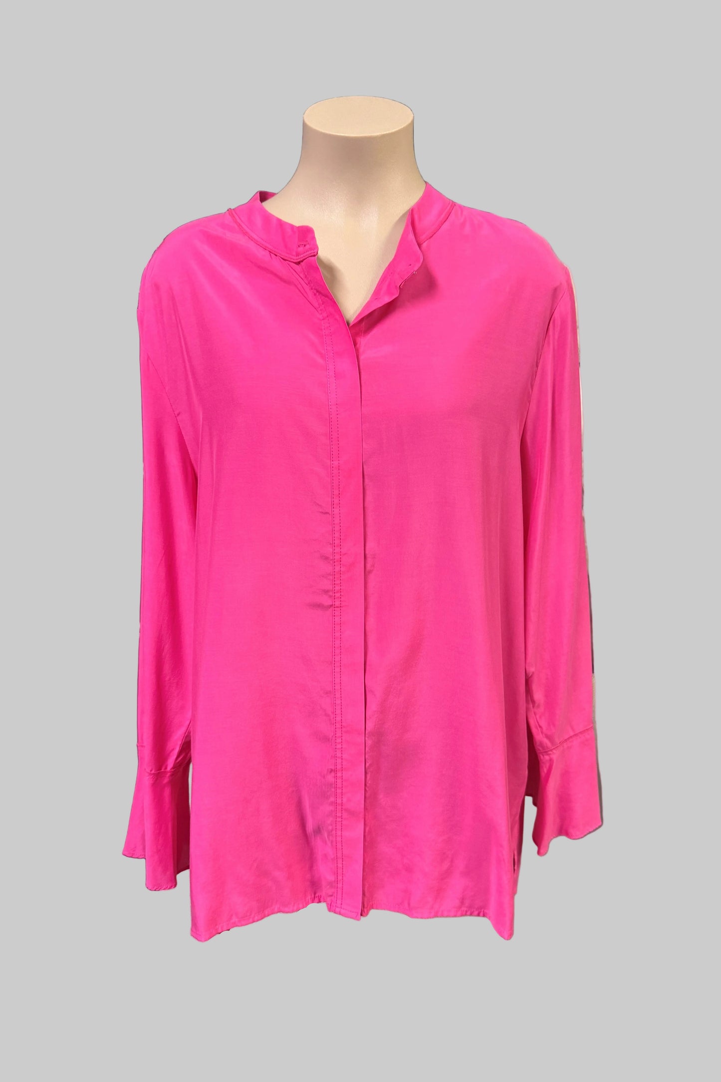 Mokē tailored Blouse Size XXL