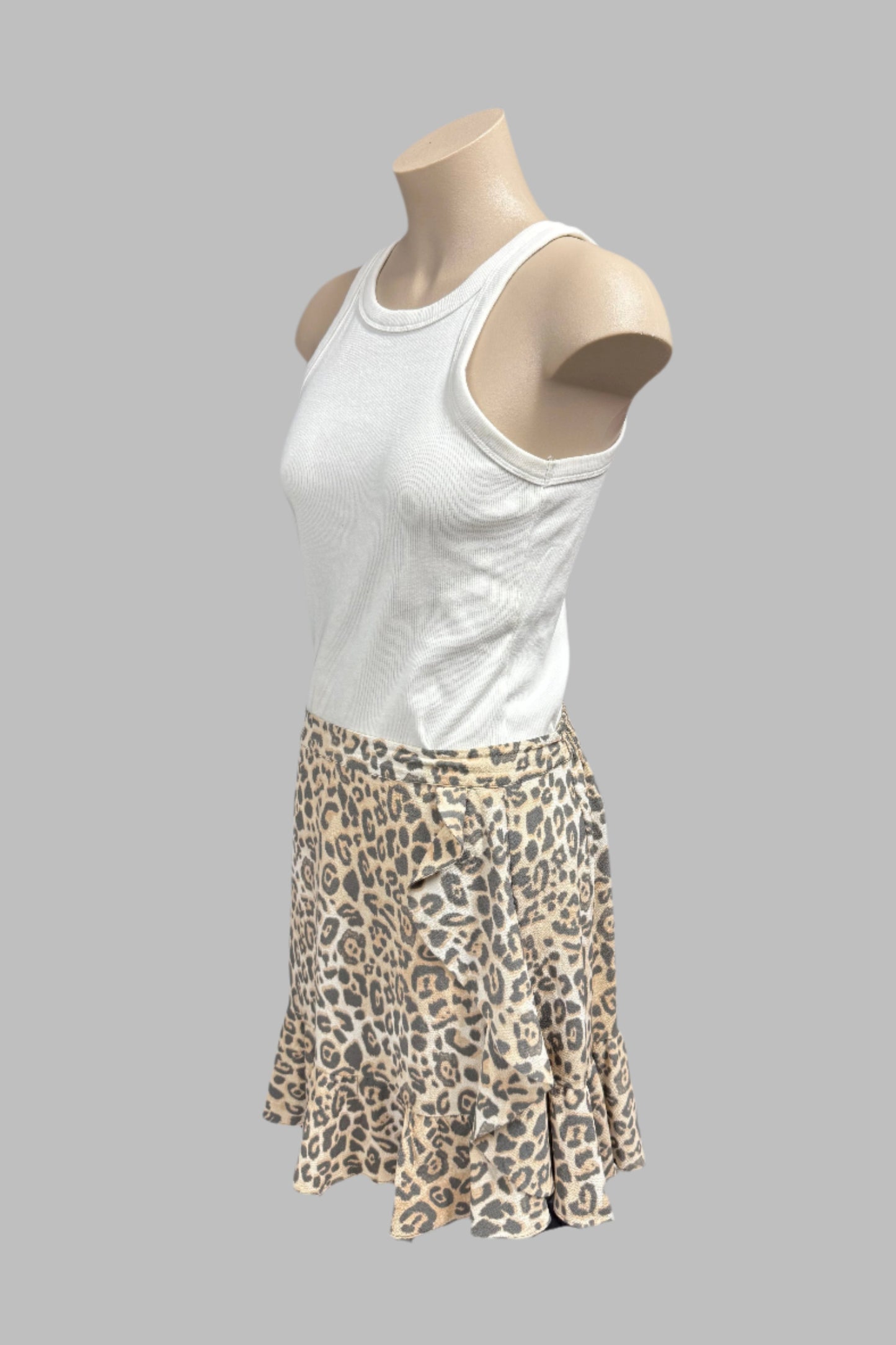 Decjuba Leopard Print Skirt Size L