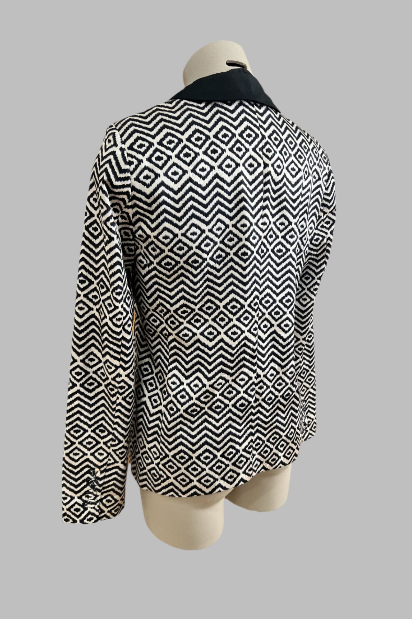 Decjuba Jacket Size 14